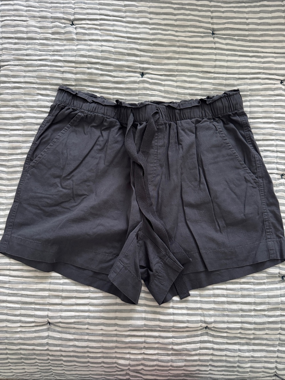 LOFT Drawstring gray Shorts